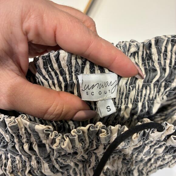 Runway Scout Striped Maxi Estelle Dress Small - Picture 6 of 8